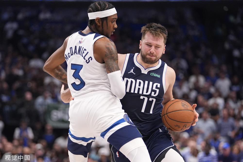 通过边路传 通过边路传